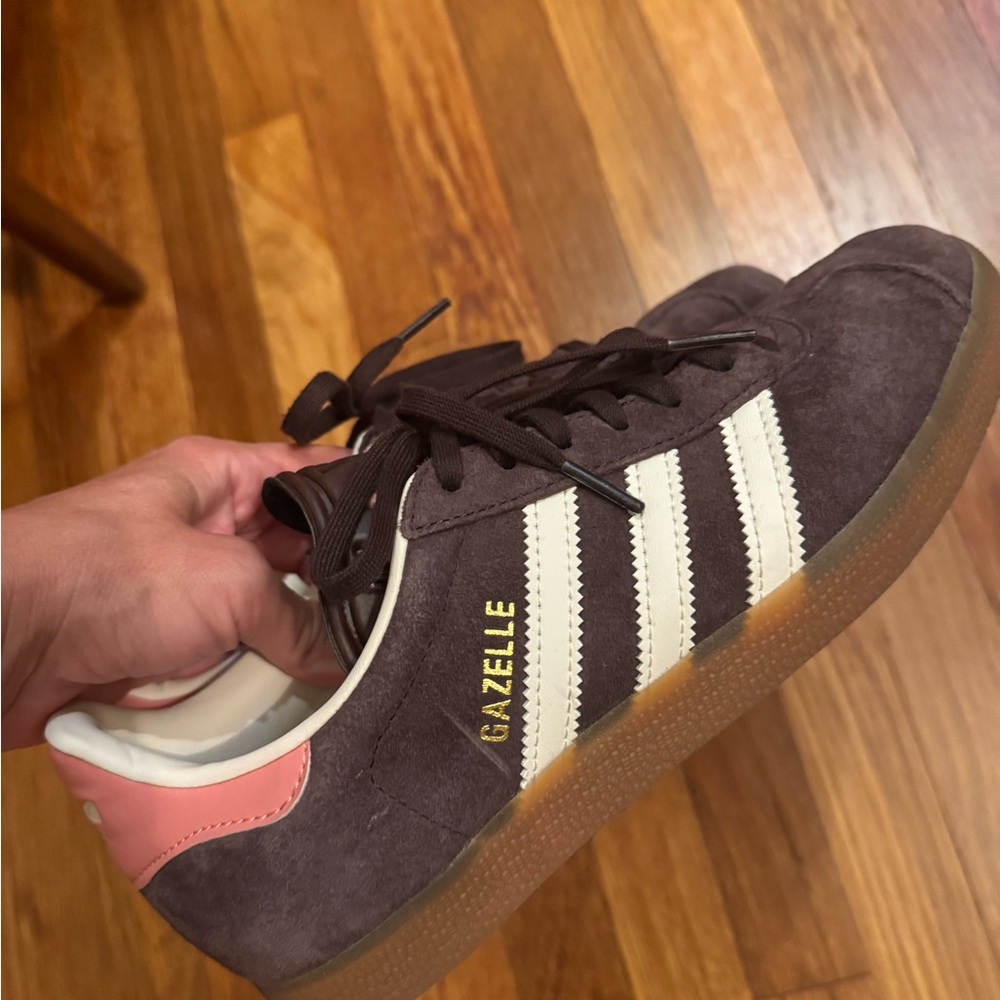 adidas Originals Suede Low-Top Sneakers in Dark Brown with White Stripes - Picture 3 of 4